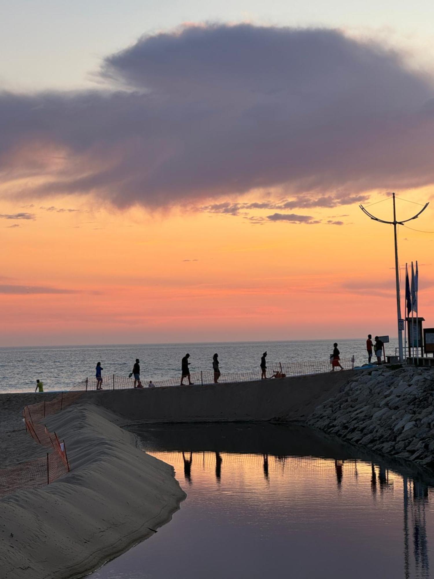 Townhous Praia Da Areia Branca Praia da Lourinhã Buitenkant foto