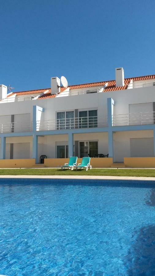Townhous Praia Da Areia Branca Praia da Lourinhã Buitenkant foto