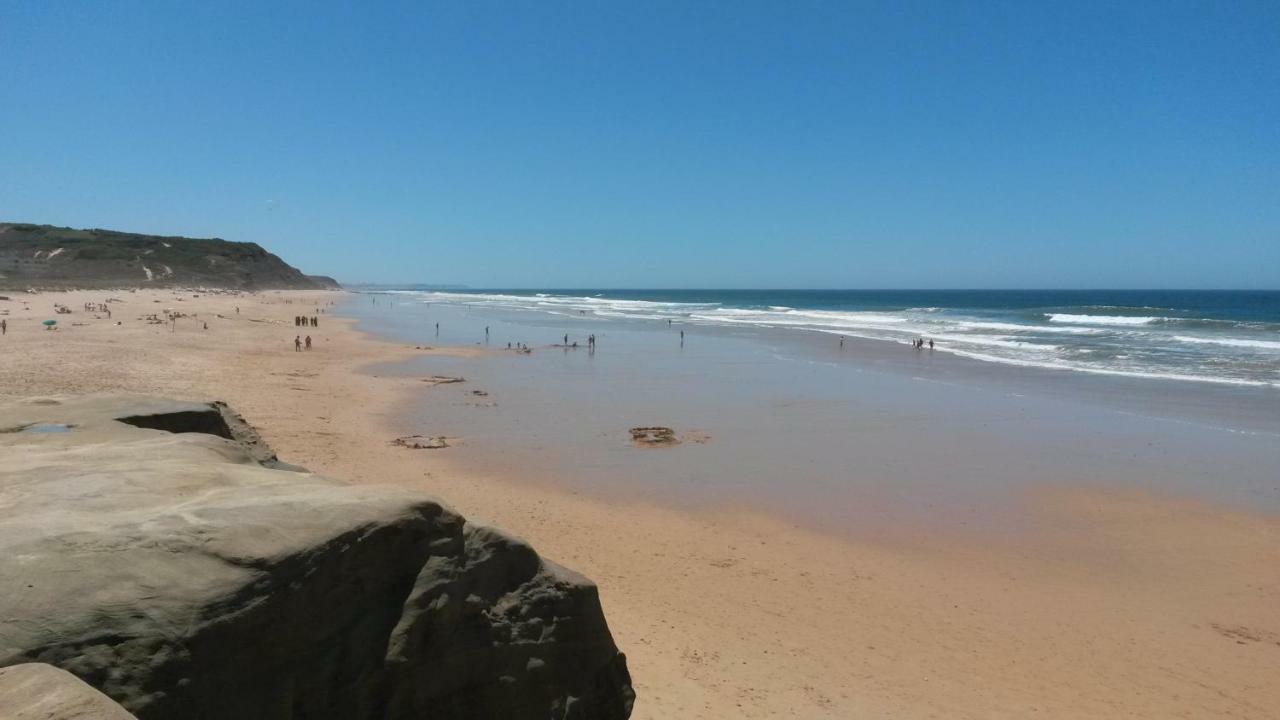Townhous Praia Da Areia Branca Praia da Lourinhã Buitenkant foto